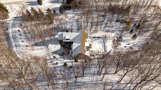 4451 Hartstone DRIVE, Slinger, WI 53086