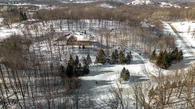 4451 Hartstone DRIVE, Slinger, WI 53086