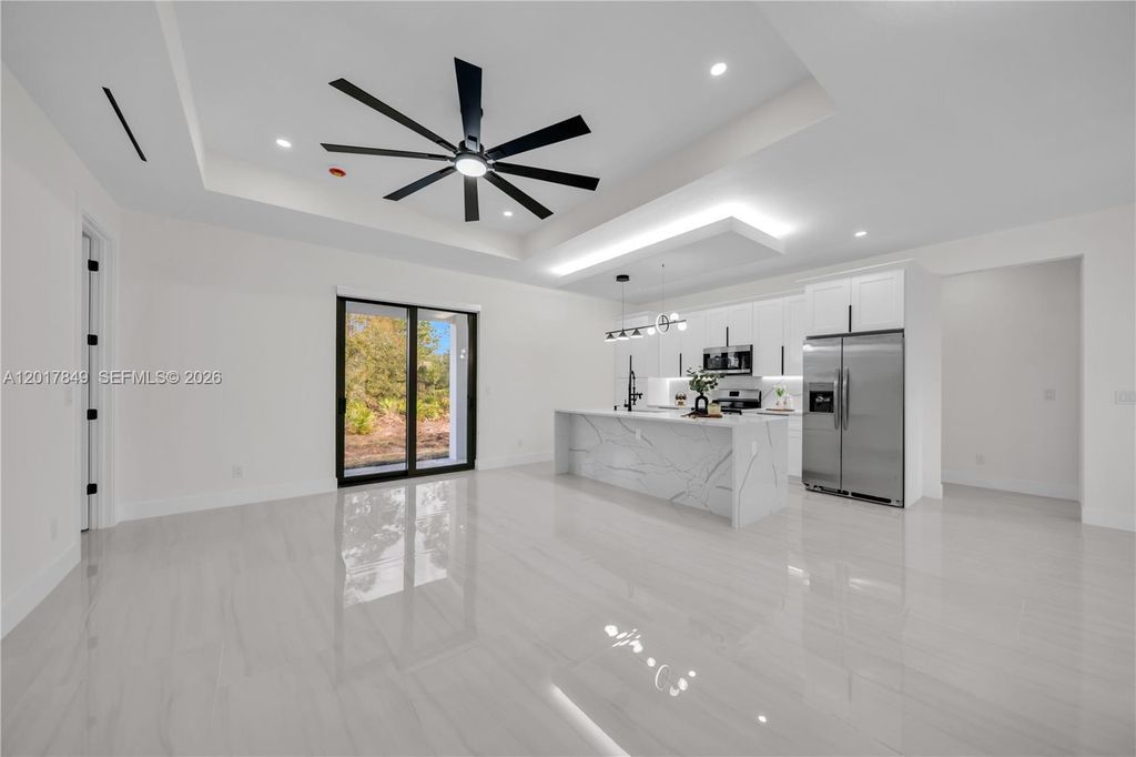 Image 12 of property listing at 301 E 17th St, Lehigh Acres, FL 33972