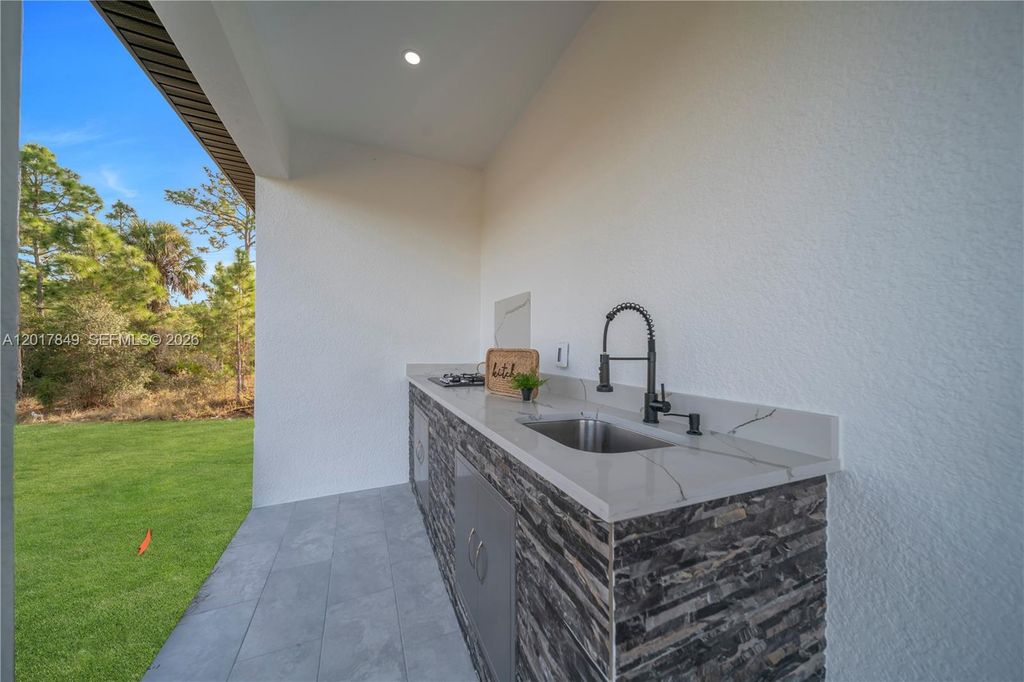 Image 41 of property listing at 301 E 17th St, Lehigh Acres, FL 33972