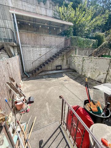 702 Saint Anns Avenue, Bronx, NY 10455