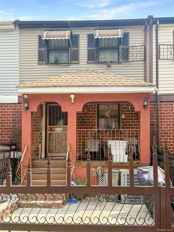 702 Saint Anns Avenue, Bronx, NY 10455 — exterior