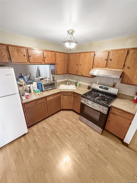 702 Saint Anns Avenue, Bronx, NY 10455 — photo 4