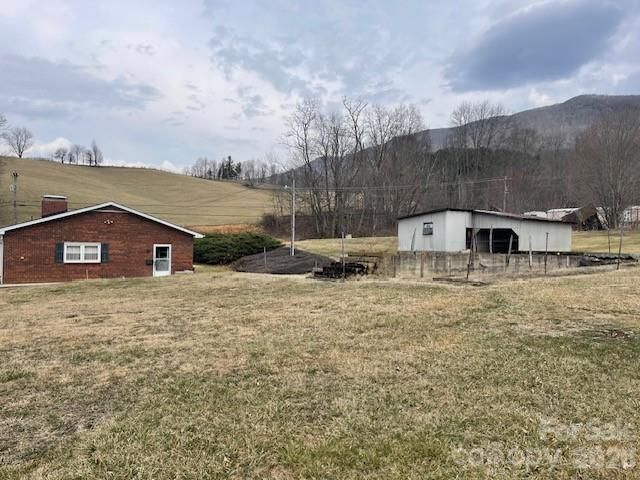 325 Tater Hill Road, Zionville, NC 28698