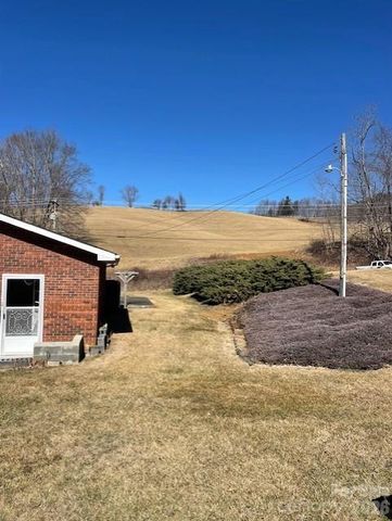 325 Tater Hill Road, Zionville, NC 28698