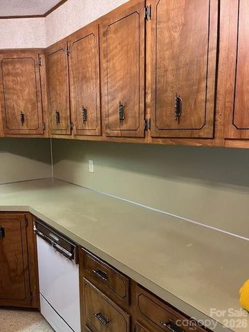 325 Tater Hill Road, Zionville, NC 28698