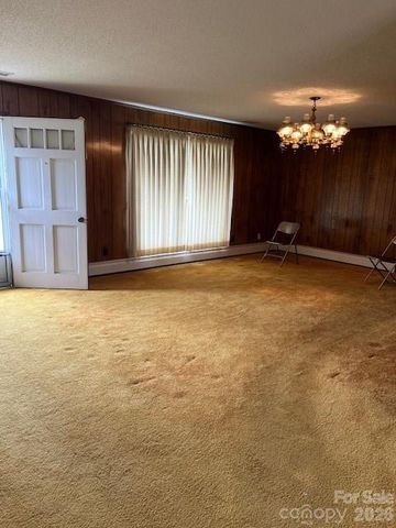 325 Tater Hill Road, Zionville, NC 28698