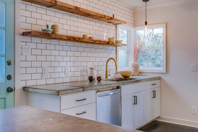 1331 Michigan Avenue, Dallas, TX 75216