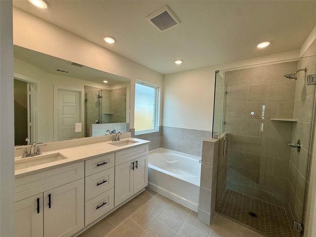 3130 Emerald Hills Drive, Angleton, TX 77515