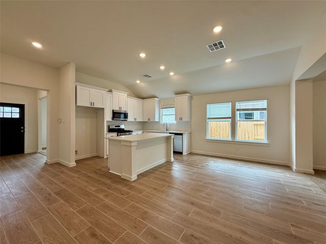 3130 Emerald Hills Drive, Angleton, TX 77515