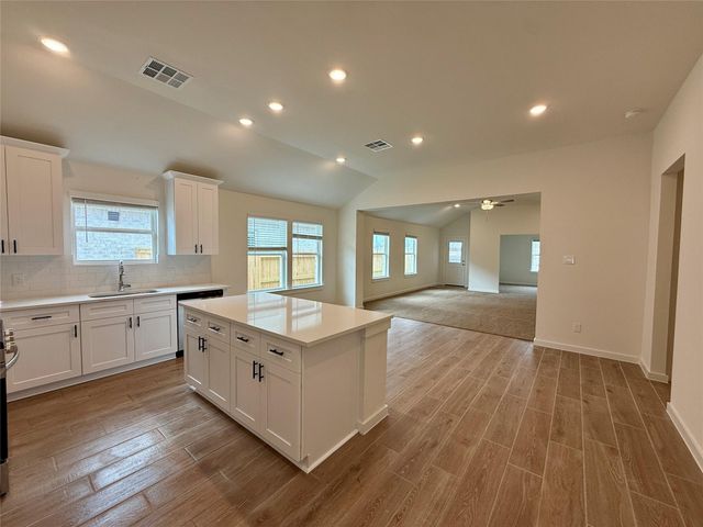 3130 Emerald Hills Drive, Angleton, TX 77515