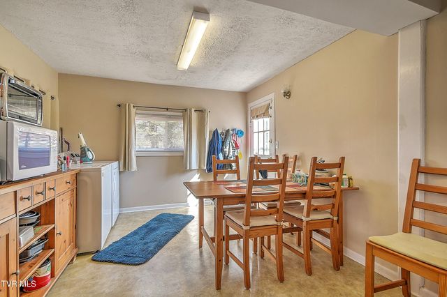 118 North Lincoln Avenue, Jonesborough, TN 37659