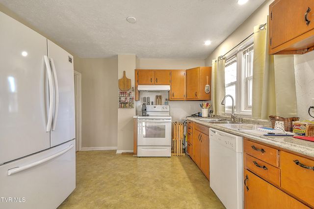 118 North Lincoln Avenue, Jonesborough, TN 37659