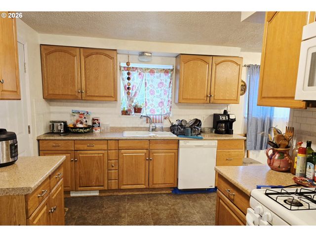 154 NORMAN Ave, Eugene, OR 97404