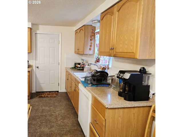 154 NORMAN Ave, Eugene, OR 97404