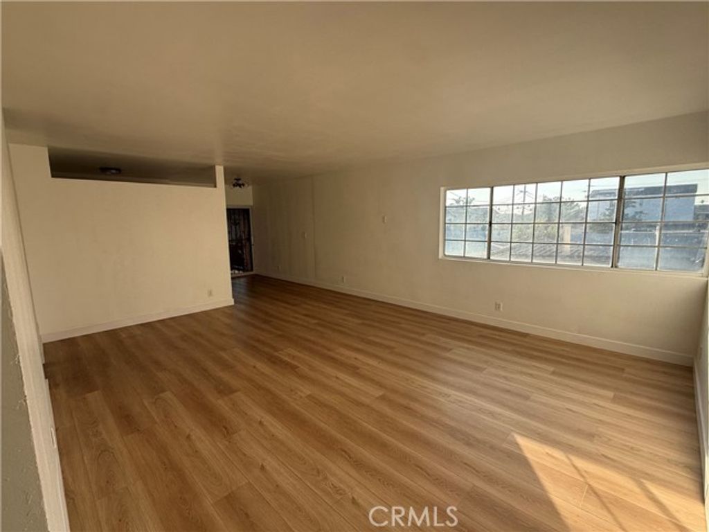 212 W 84TH ST, Los Angeles, CA 90003