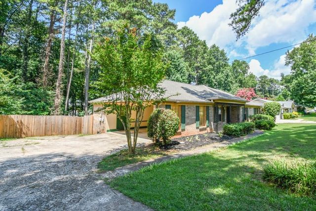 1397 Ridgewood Drive SW, Lilburn, GA 30047