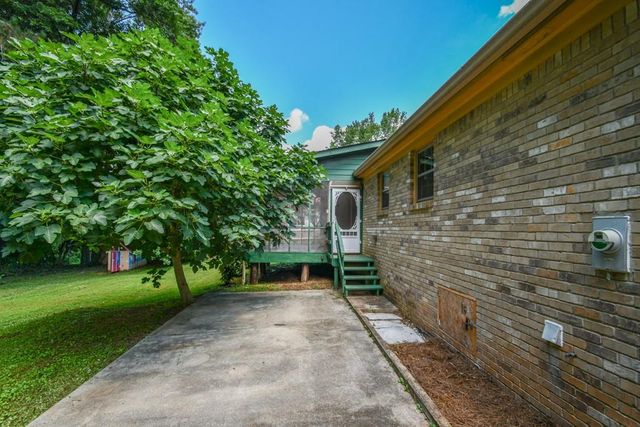1397 Ridgewood Drive SW, Lilburn, GA 30047
