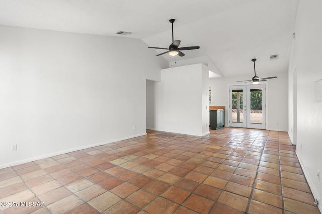 4050 W Braemore Street, Tucson, AZ 85742