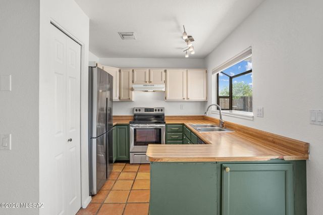 4050 W Braemore Street, Tucson, AZ 85742