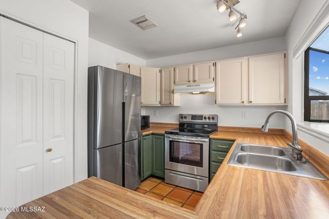4050 W Braemore Street, Tucson, AZ 85742