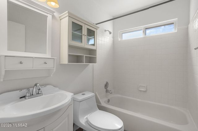 4050 W Braemore Street, Tucson, AZ 85742