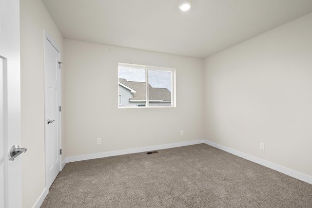 604 Redwood Loop N, Cambridge, MN 55008