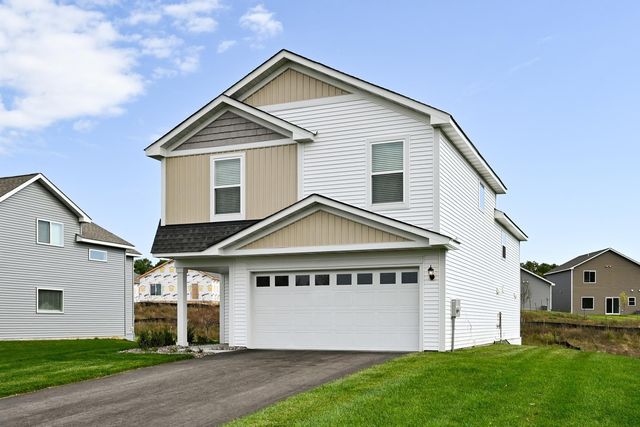604 Redwood Loop N, Cambridge, MN 55008