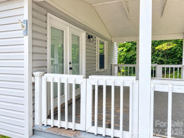 93 Valley View Circle, Waynesville, NC 28786