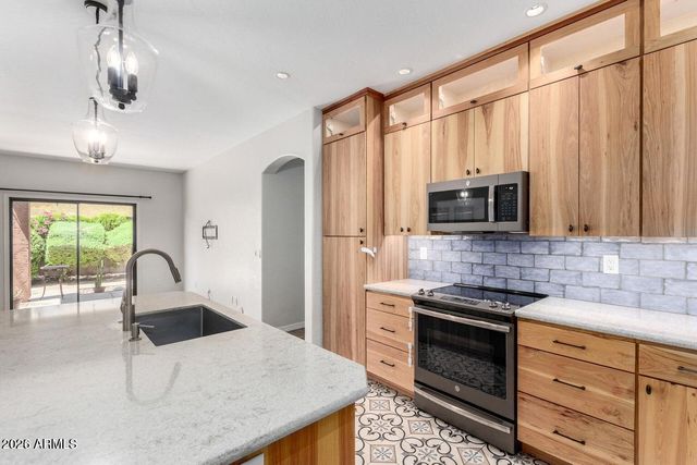 7039 S GOLFSIDE Lane, Phoenix, AZ 85042
