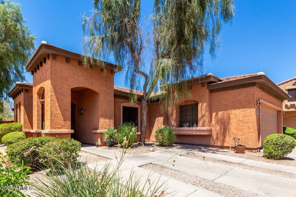 7039 S GOLFSIDE Lane, Phoenix, AZ 85042 — photo 2