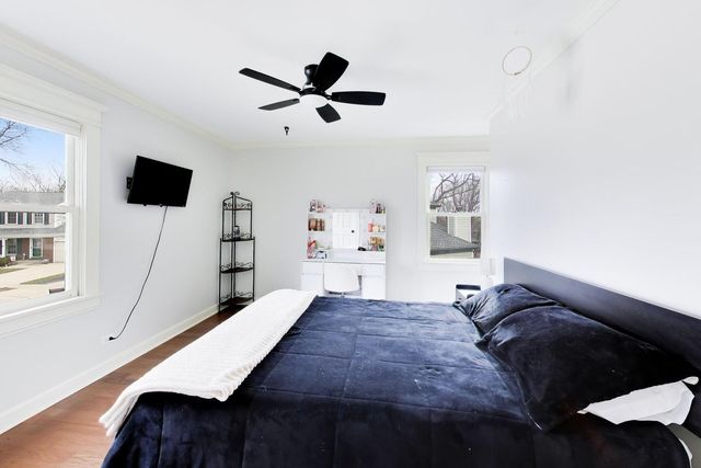 5083 Chambers Drive, Hoffman Estates, IL 60010