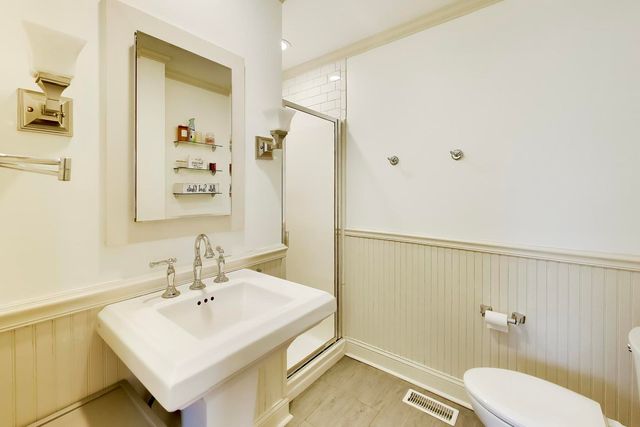 5083 Chambers Drive, Hoffman Estates, IL 60010