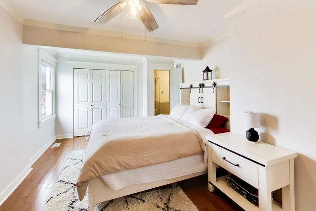 5083 Chambers Drive, Hoffman Estates, IL 60010