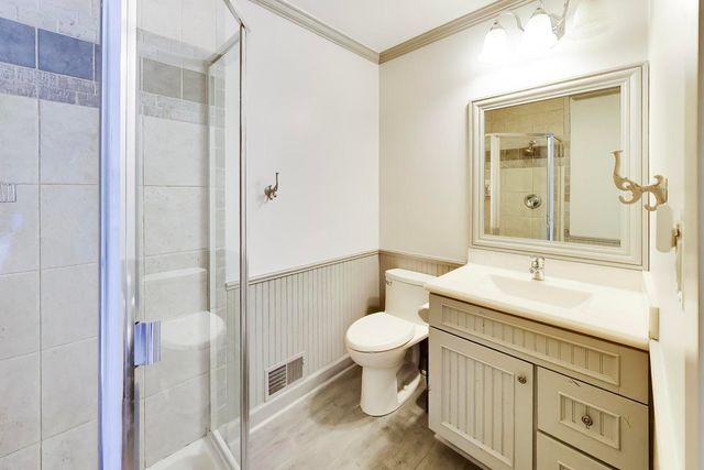 5083 Chambers Drive, Hoffman Estates, IL 60010