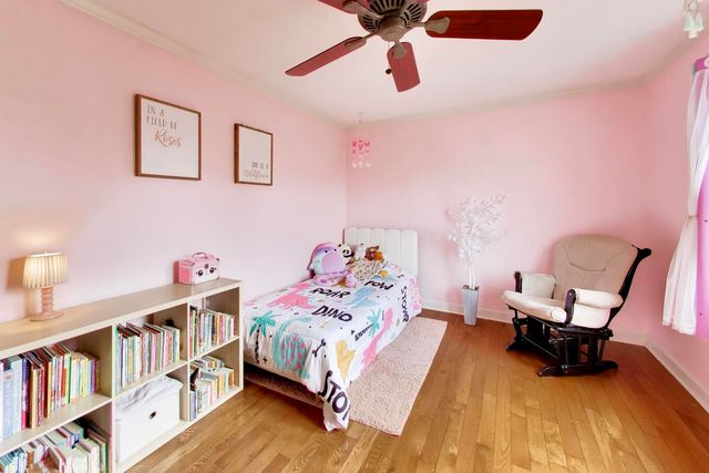 5083 Chambers Drive, Hoffman Estates, IL 60010