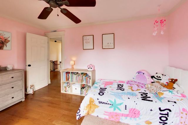 5083 Chambers Drive, Hoffman Estates, IL 60010