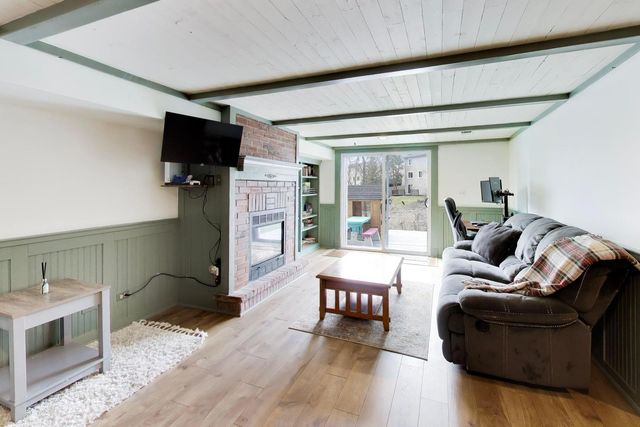 5083 Chambers Drive, Hoffman Estates, IL 60010