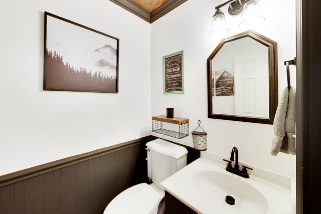 5083 Chambers Drive, Hoffman Estates, IL 60010