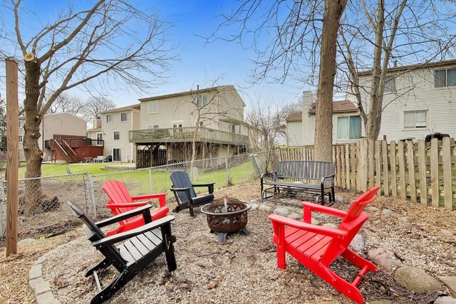 5083 Chambers Drive, Hoffman Estates, IL 60010