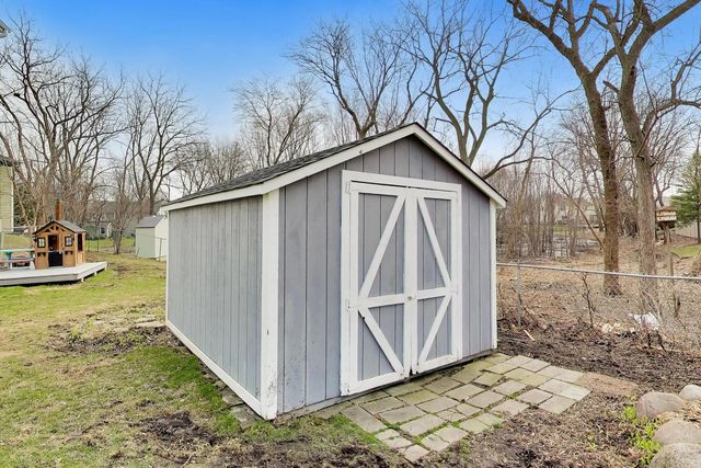 5083 Chambers Drive, Hoffman Estates, IL 60010