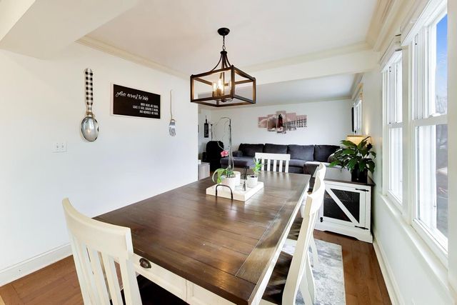 5083 Chambers Drive, Hoffman Estates, IL 60010