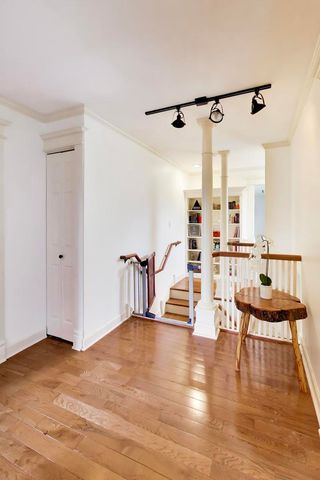 5083 Chambers Drive, Hoffman Estates, IL 60010