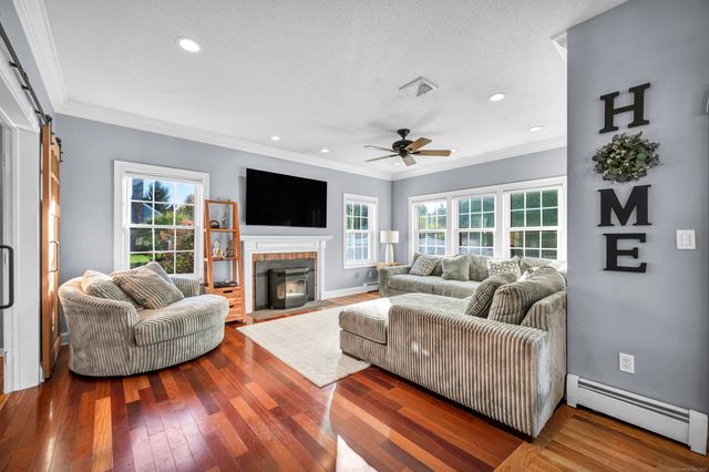 3 Trailside Drive, Wallingford, CT 06492