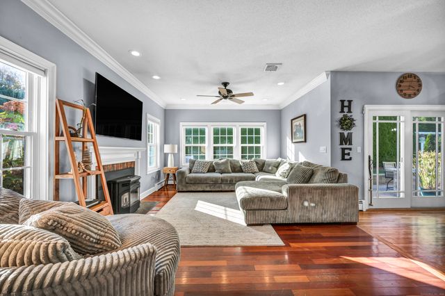 3 Trailside Drive, Wallingford, CT 06492