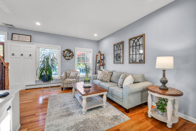 3 Trailside Drive, Wallingford, CT 06492