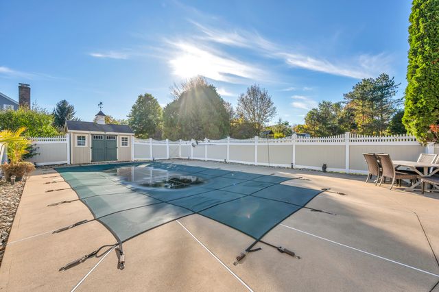 3 Trailside Drive, Wallingford, CT 06492