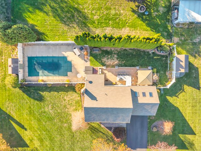 3 Trailside Drive, Wallingford, CT 06492