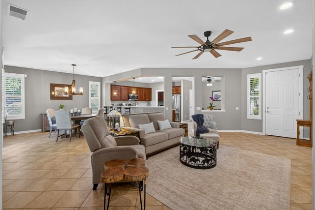 404 Mossy Ct, Lincoln, CA 95648