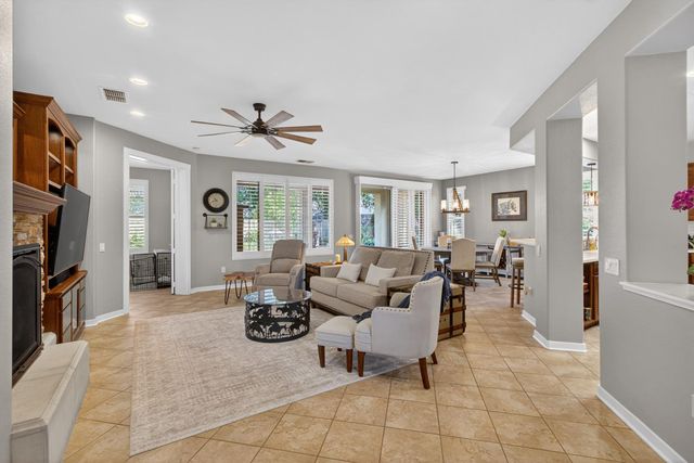 404 Mossy Ct, Lincoln, CA 95648